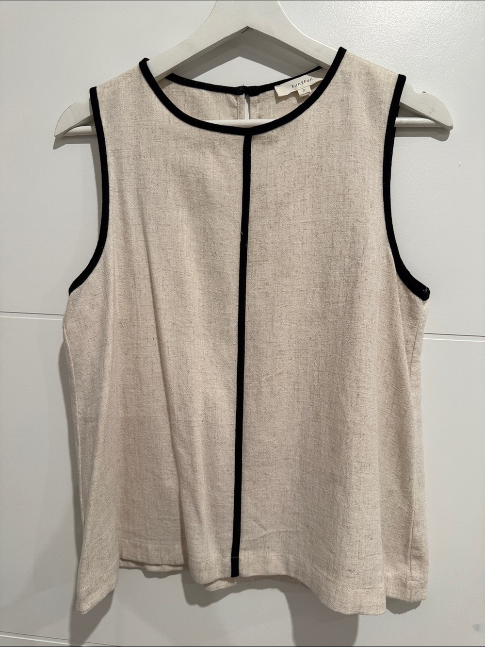 Fun2Fun Beige Black Contrast Trim Sleeveless Blouse Size S